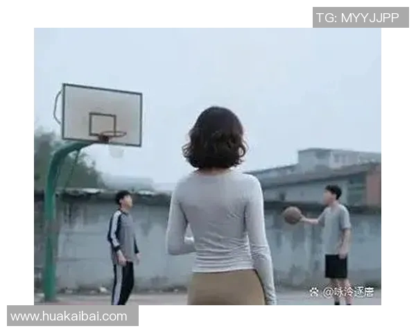 下雨天篮球场上的明星们如何应对挑战与乐趣的精彩视频分享